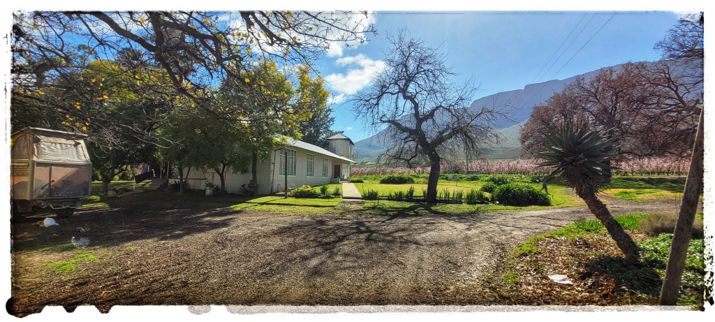 farmhouse in Ceres