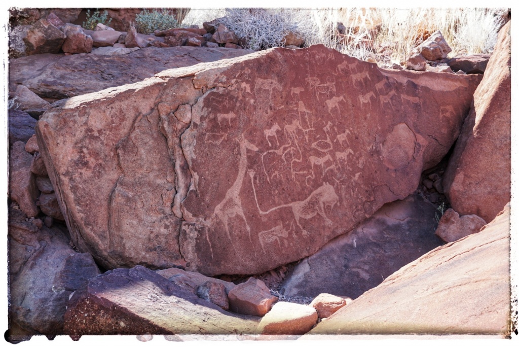 unusual rock carving of lions rare find unknown to the world